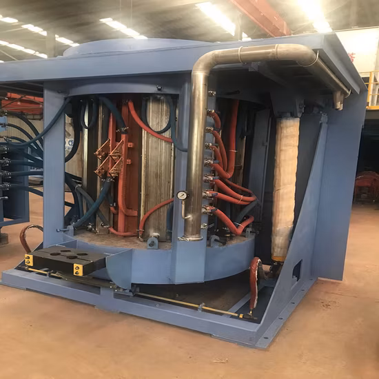 Forno a induzione per fusione in acciaio a frequenza intermedia con giogo in acciaio, capacità 5 tonnellate